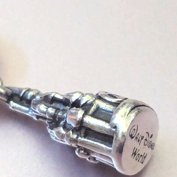 Pandora Disneyworld 45th Magic Kingdom Castle - Picture 7 of 13